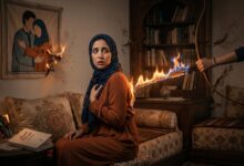 نيران صديقة: حين يأتي الأذى من الجهة التي نثق بها