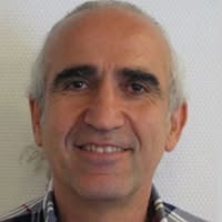 صورة رزكار عقراوي